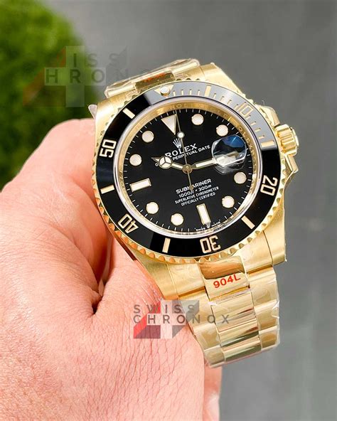 rolex oyster submariner daytona 1992 132 gold black dial|Rolex Submariner dial.